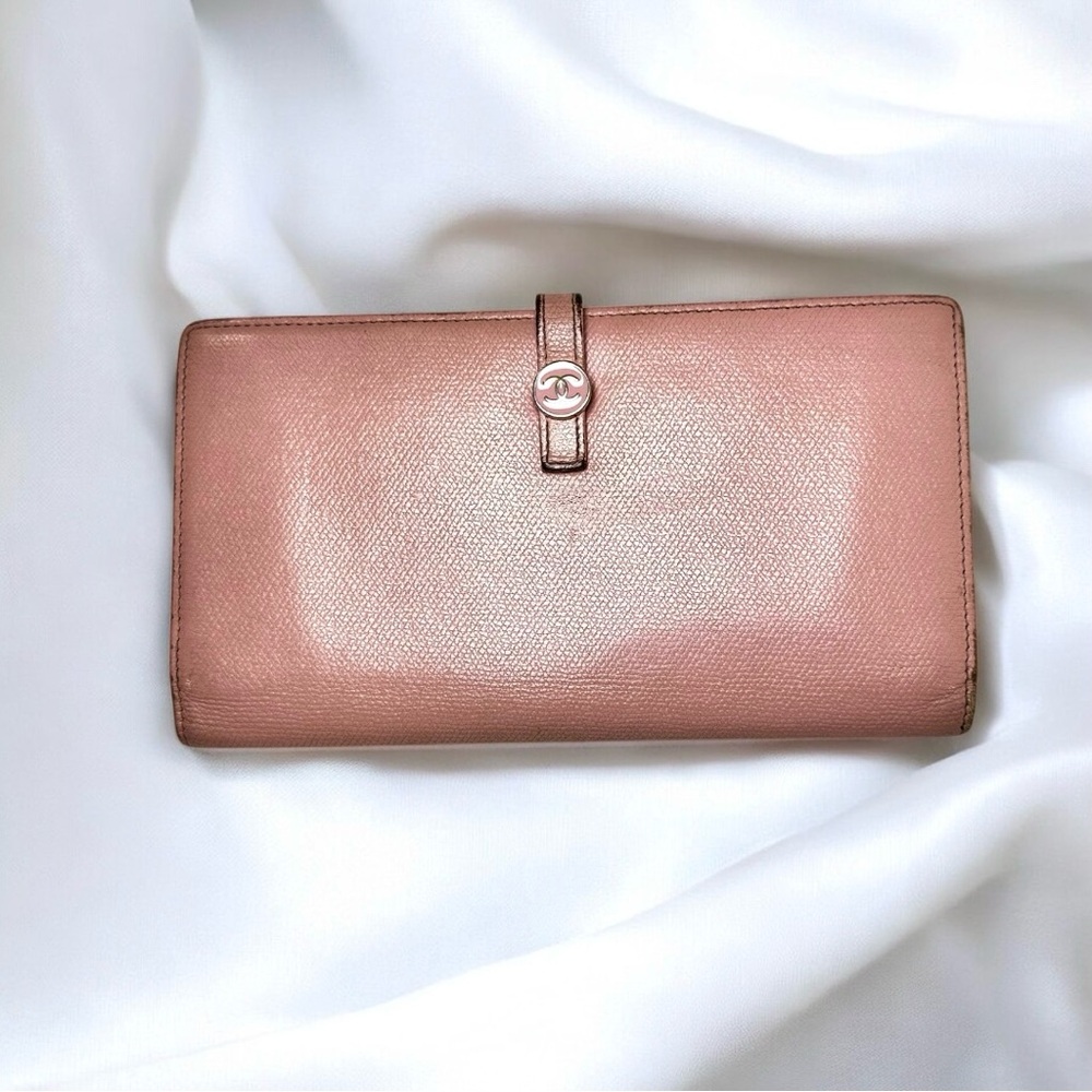 💖Vintage CHANEL Button Wallet